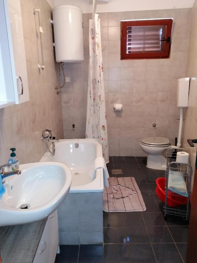 Apartments Stjepic Sukosan Luaran gambar